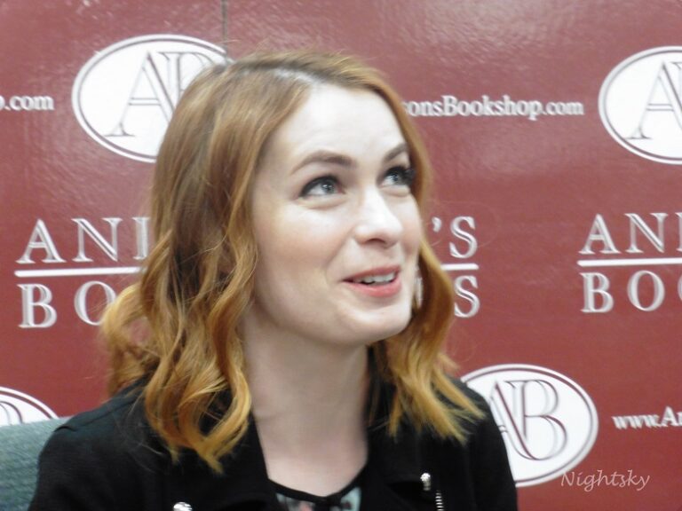Felicia Day Autograph Tour: Meeting a Supernatural WoL